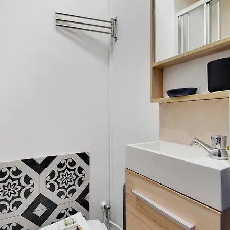 Comfortable Studio Porte-dauphine * Paris