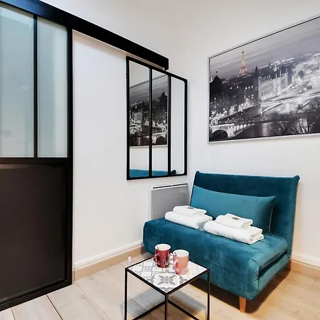 Comfortable Studio Porte-dauphine Apartment
