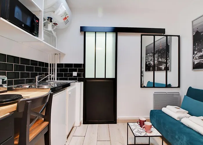 Comfortable Studio Porte-dauphine