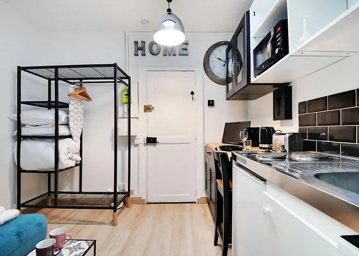 Comfortable Studio Porte-dauphine דירה פריז